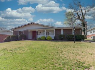 3770 Thistledown Dr, Florissant, MO 63033