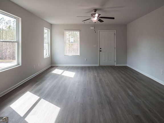 5th image of 80 Heyman Dr