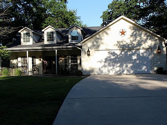 2nd image of 15148 Paradise Ct