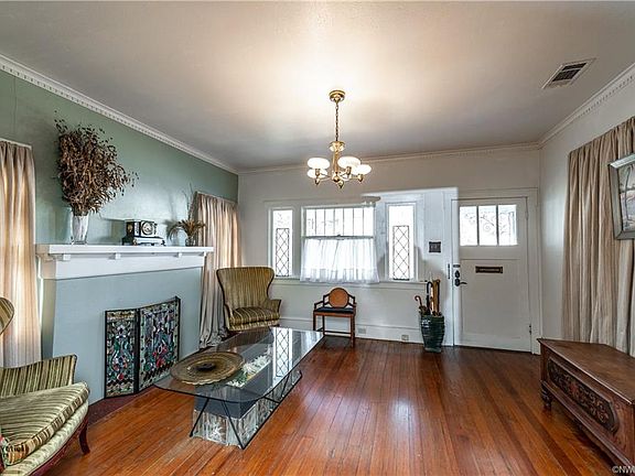 4th image of 815 Stephenson St