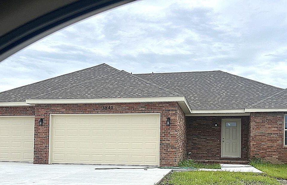 1st image of 3841 W Riley Street