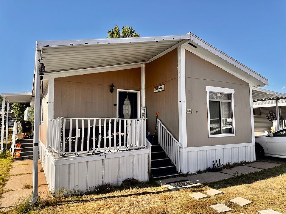 1st image of 14 Lakeview Dr