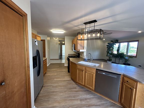 4th image of 53 Sunrise Ct