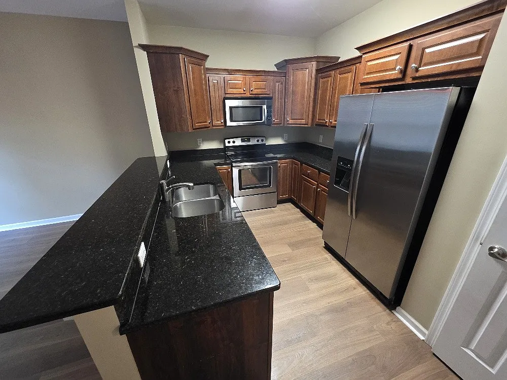 3 bed, 2.5 bath, 1603 sqft, $2,150 — Photo 4