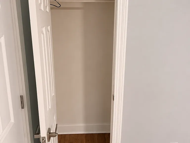 344 Groh St — Photo 2
