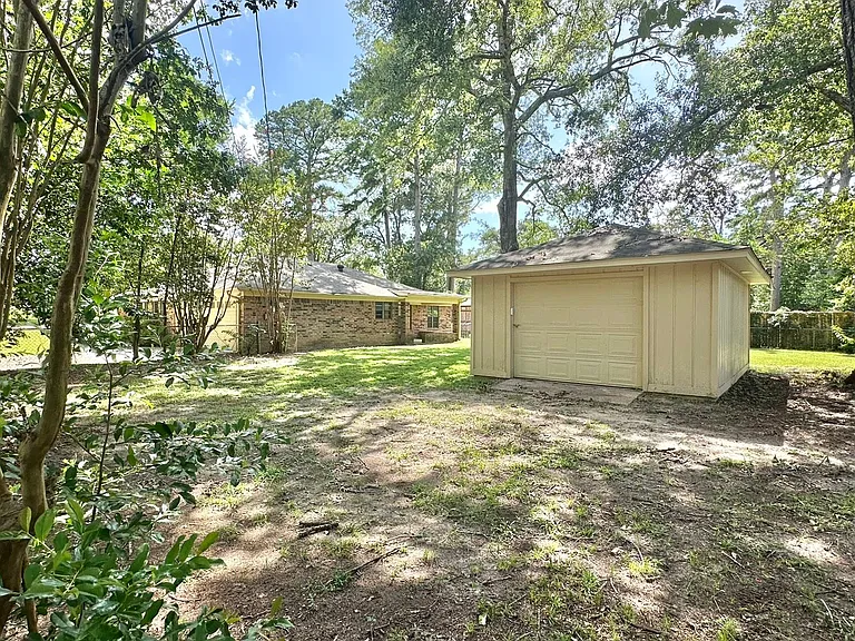 2448 Holly Ln — Photo 5
