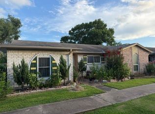 13074 Clarewood Dr, Houston, TX 77072