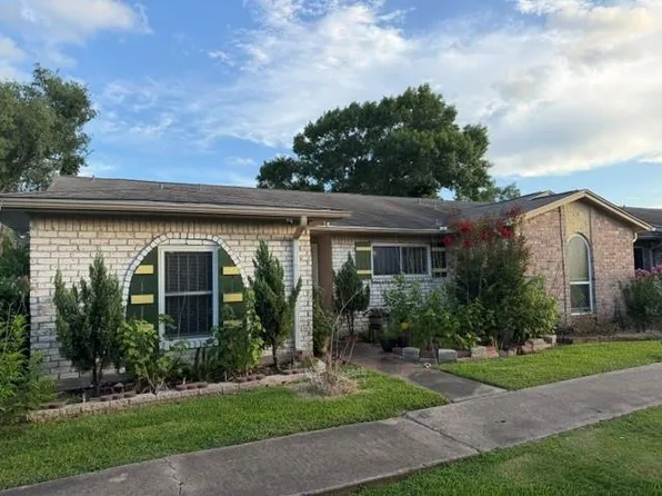 13074 Clarewood Dr, Houston, TX 77072