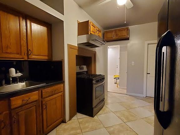 2nd image of 249 N 6th St #1