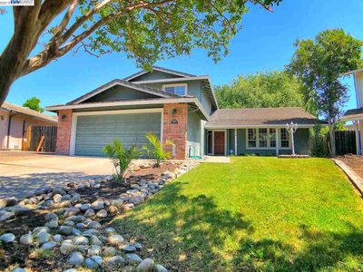 910 Oakhurst Way, Stockton, CA, 95209