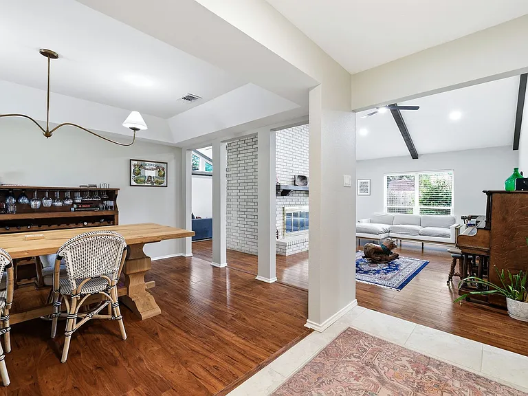 14002 Fairoak Xing — Photo 4
