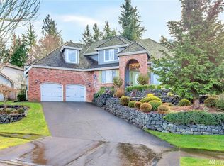 1900 Crystal Lane Loop SE, Puyallup, WA 98372