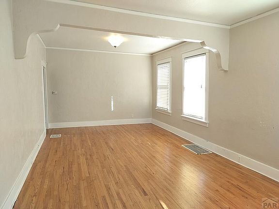 3rd image of 2042 E Routt Ave
