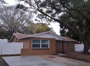 8855 91st St, Seminole, FL 33777
