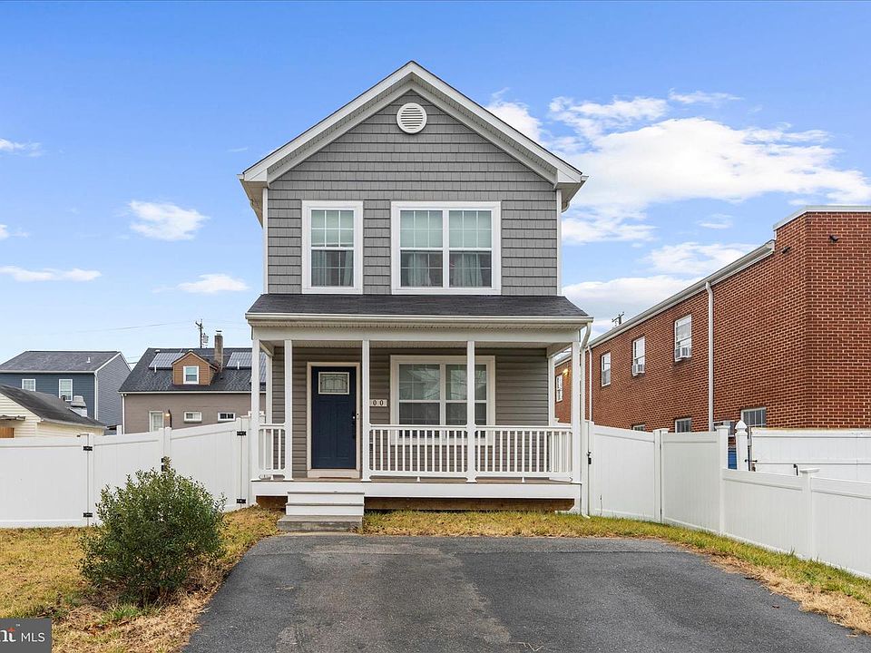 1st image of 100 Cedar Dr