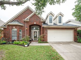 3880 Lakeview Ct, Addison, TX 75001