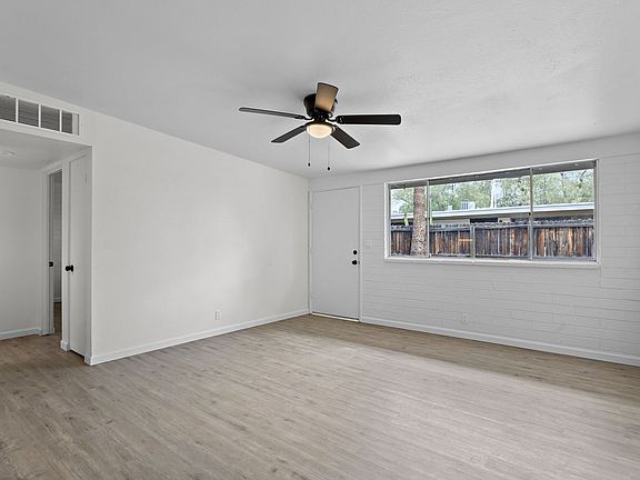 3rd image of 1515 E Blacklidge Dr #1515