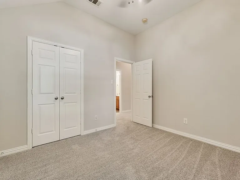 7600 Shasta Dr — Photo 24