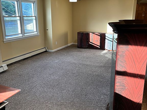 5th image of 1043 Elmont Rd Floor 2