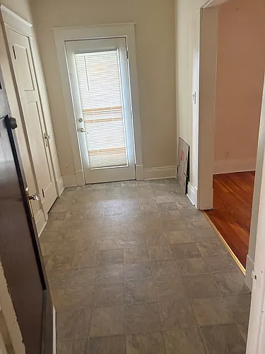 1823 Willow Ave Photo 1