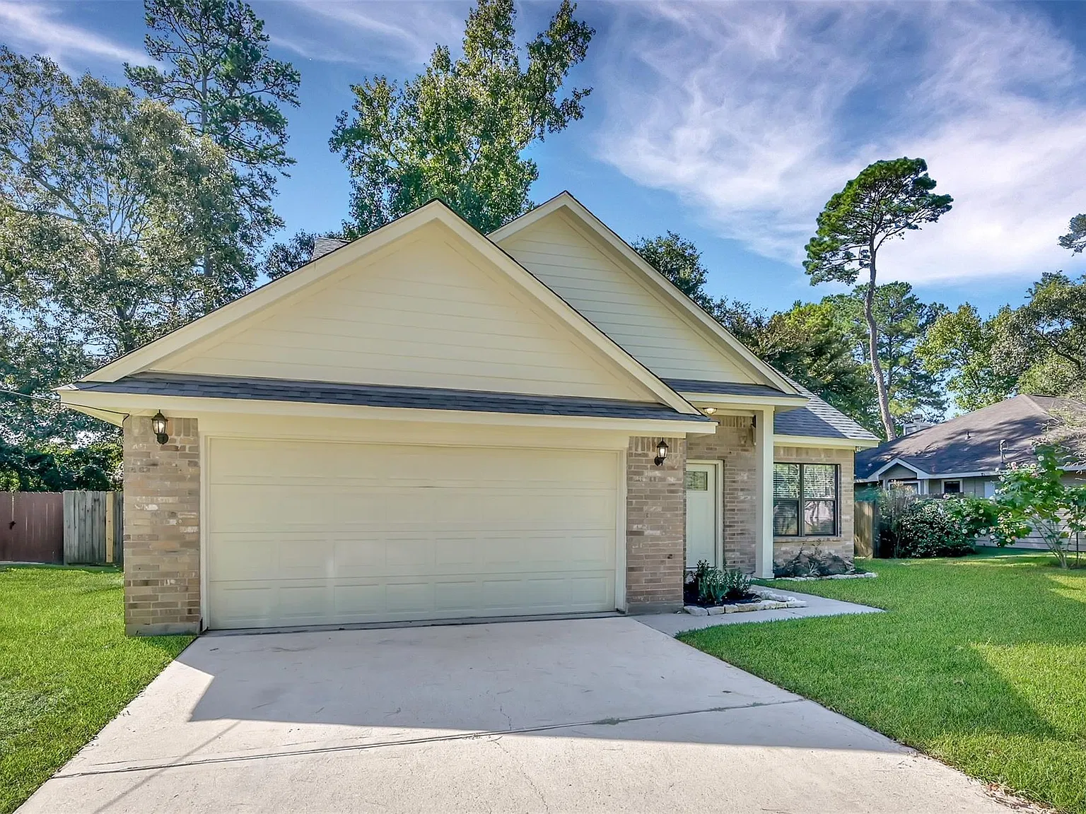4 bed, 2.5 bath, 1846 sqft, $1,900 — Photo 3