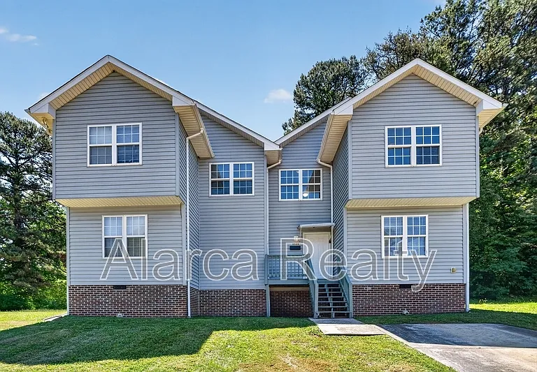 5620 Ilford St #5620 — Photo 1