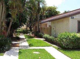 11894 Sturbridge Ln, Wellington, FL 33414