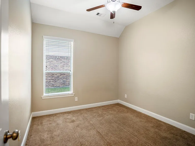 22310 Taren Ct — Photo 29