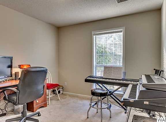 3rd image of 14143 Brooke Dr