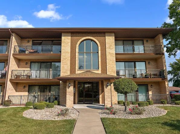 16107 Eagle Ridge Dr APT 3N, Tinley Park, IL 60477