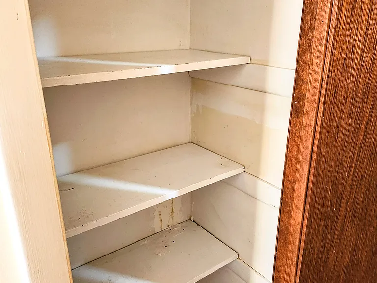 Storage in bathroom