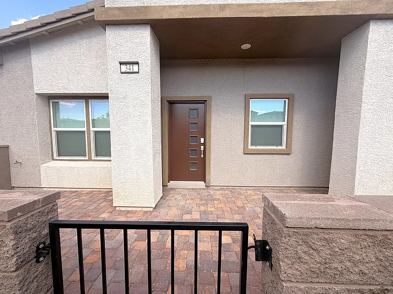 341 Aravalli Crest St — Photo 4