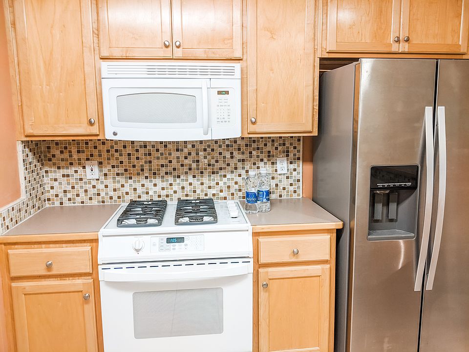 1st image of 1235 Conservancy Dr E