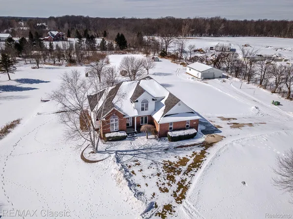 6859 Earhart Rd, Ann Arbor, MI 48105