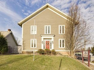 39 N Main St, Fredericktown, OH 43019