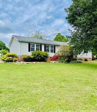 3rd image of 1828 Pine Hollow Pl SE