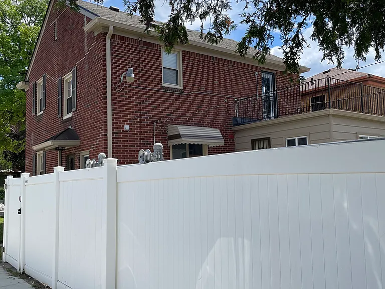 19215 Littlefield St — Photo 4
