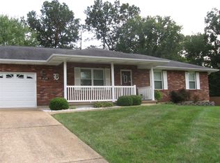 6128 Barrington Oaks Dr, Cedar Hill, MO 63016