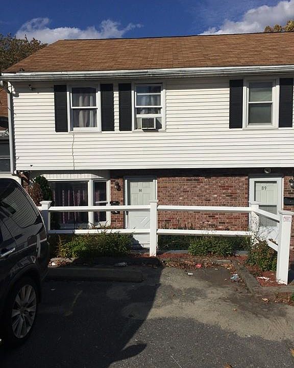 2nd image of 91 Jamaica St