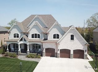 1510 Park West Cir W, Munster, IN 46321
