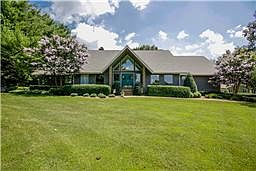 1st image of 135 Hickory Hill Dr