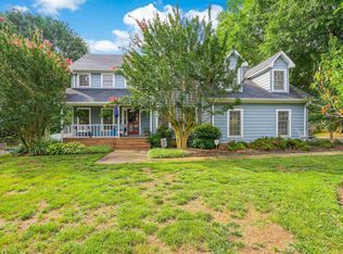 204 Chestnut Oaks Cir, Simpsonville, SC 29681