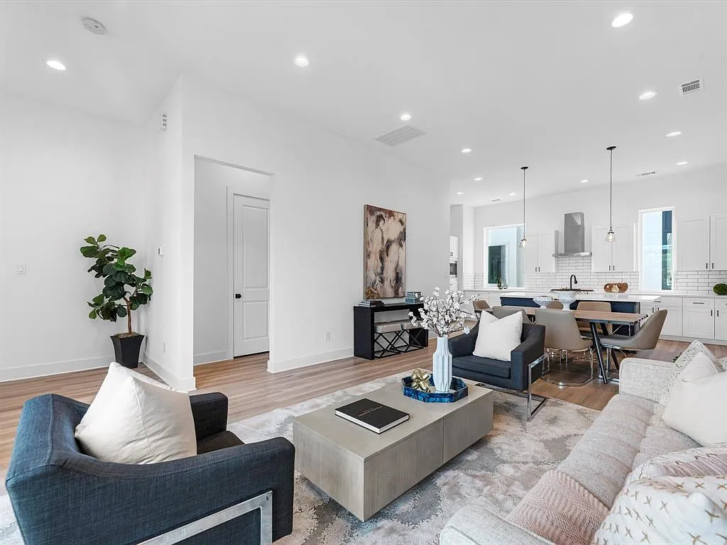 3 bed, 3.5 bath, 2036 sqft, $4,000 — Photo 4