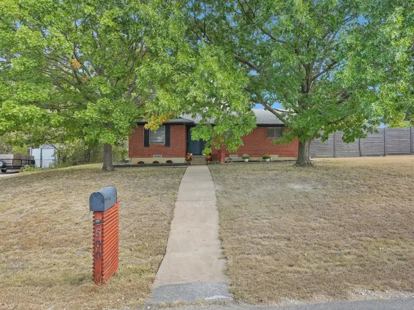 500 Ida Bess Ave, Desoto, TX 75115