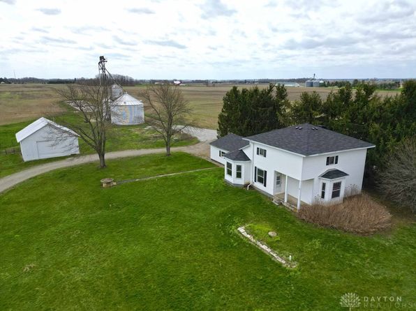 5469 Davis Rd, Jamestown, OH 45335