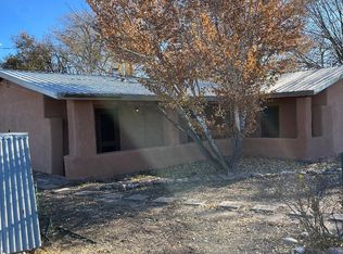 6 Escuelita Ln, Santa Fe, NM 87506