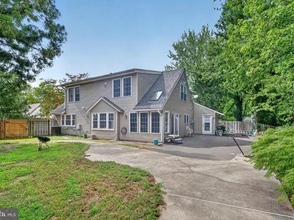 16201 Pond Meadow Ln, Bowie, MD 20716