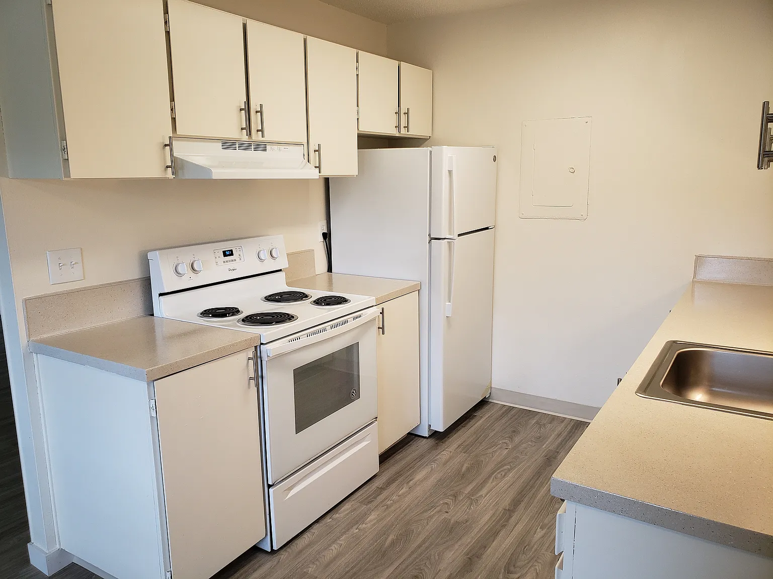 Meadow Park Apartments — Photo 3