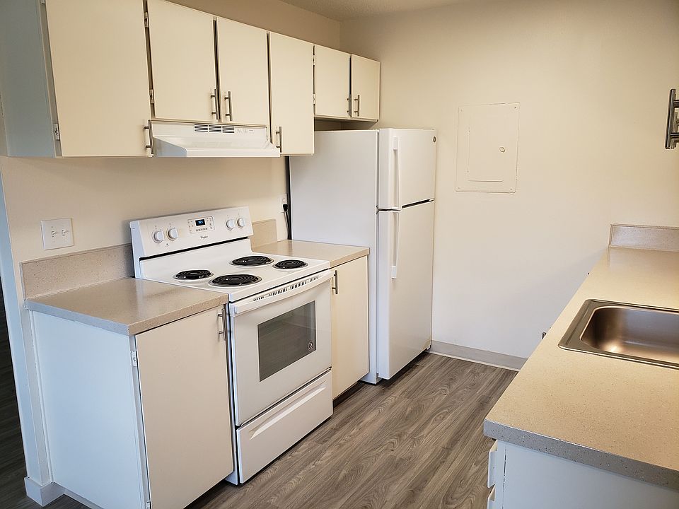 Meadow Park Apartments - Beaverton Oregon