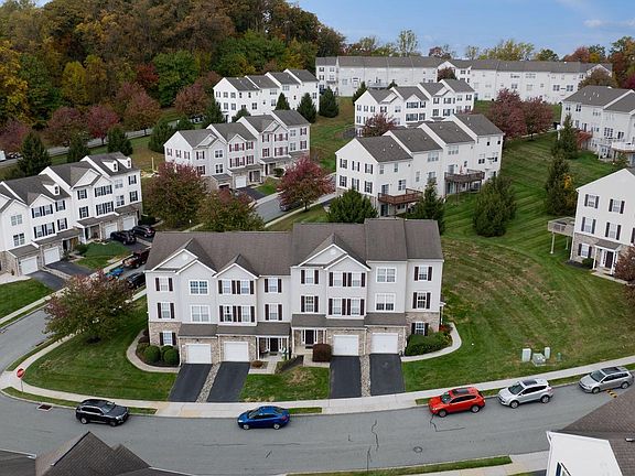 3rd image of 442 Marion Rd #442